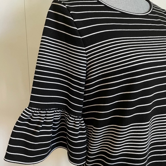 NWOT MAX STUDIO TOP - Picture 6 of 9